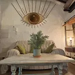 La Maison De Magdala *